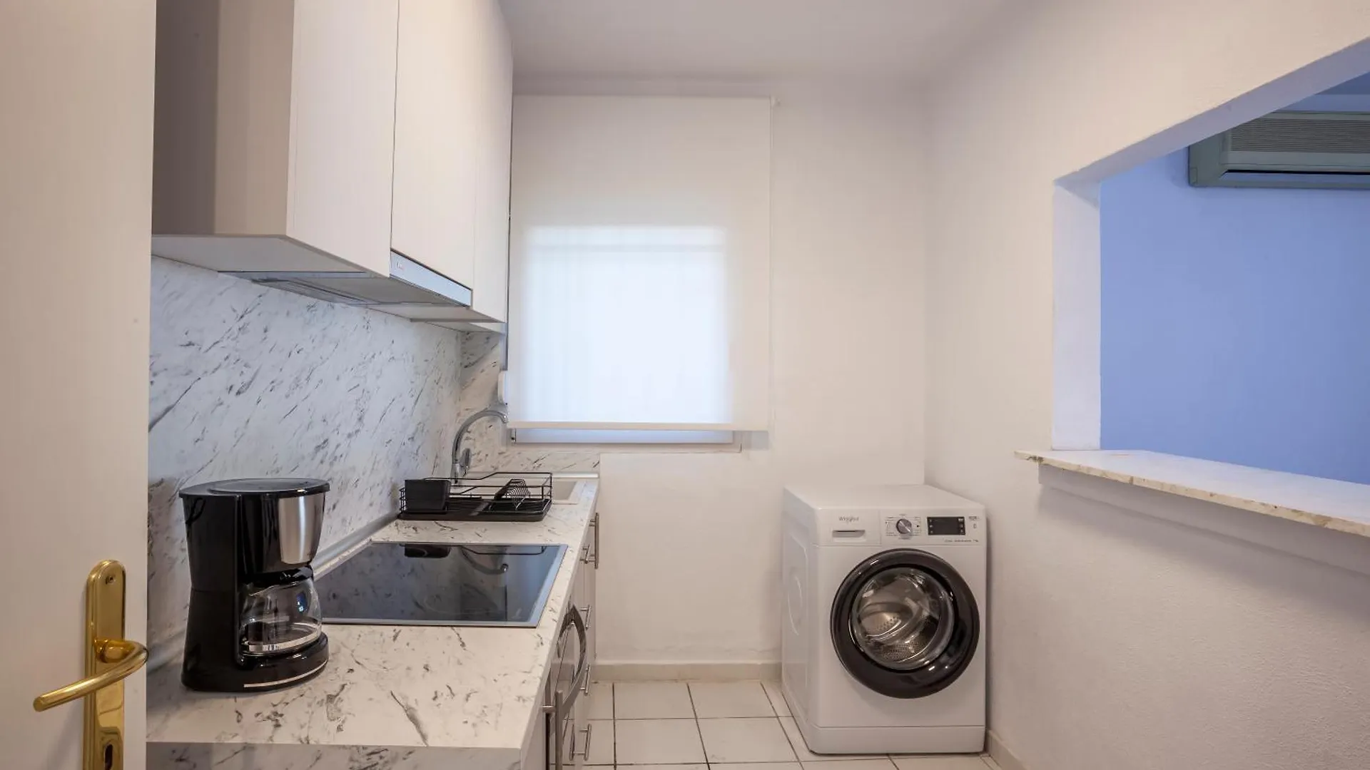 Aris Luxury Apartments بيفكوهوري