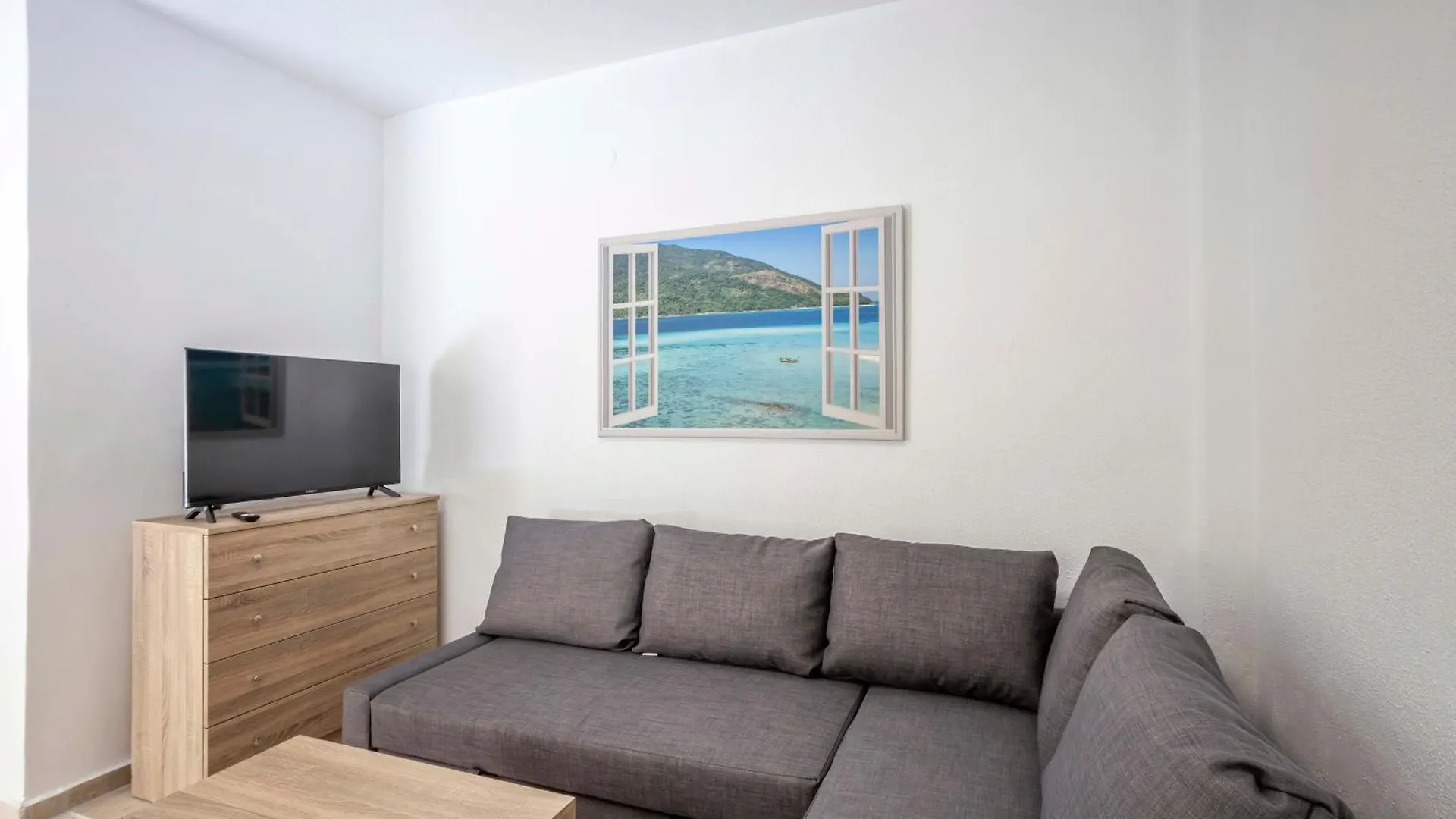 Aris Luxury Apartments بيفكوهوري