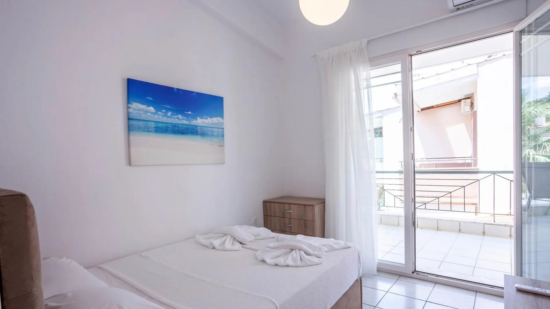 Aris Luxury Apartments بيفكوهوري