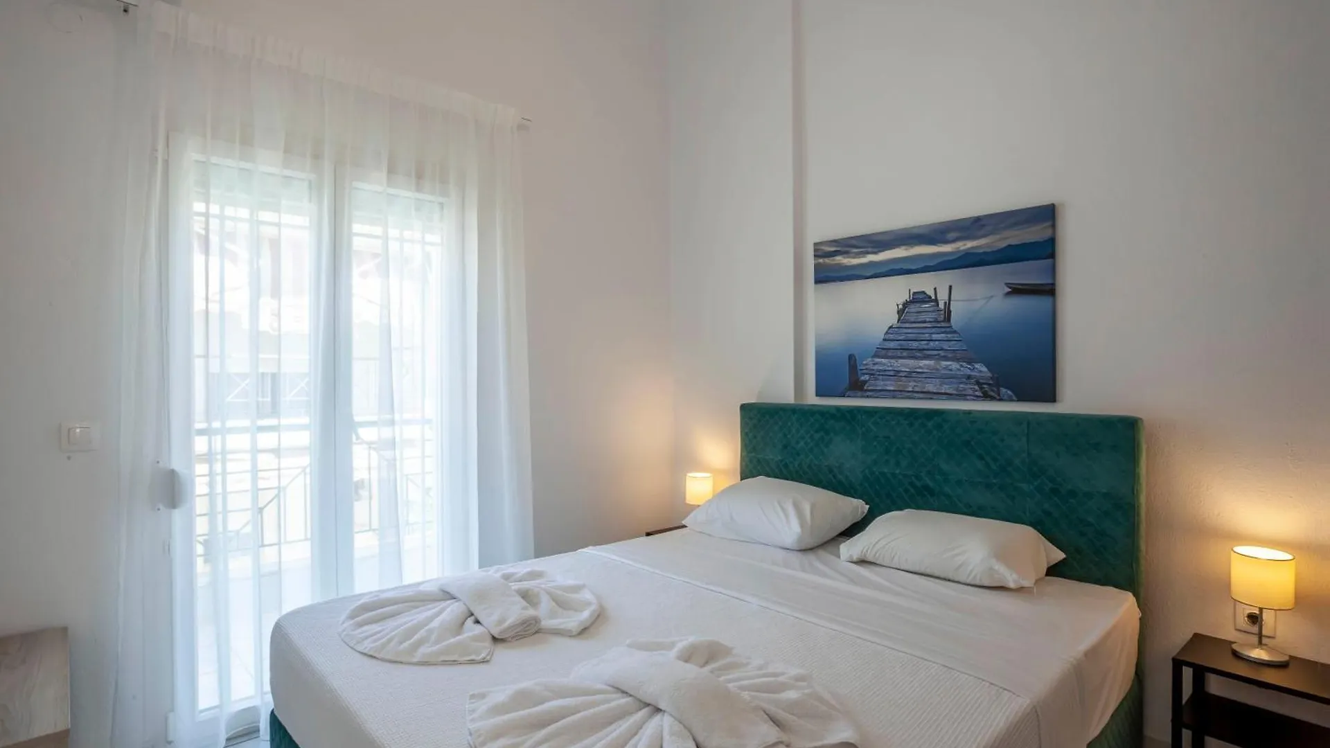 Aris Luxury Apartments بيفكوهوري