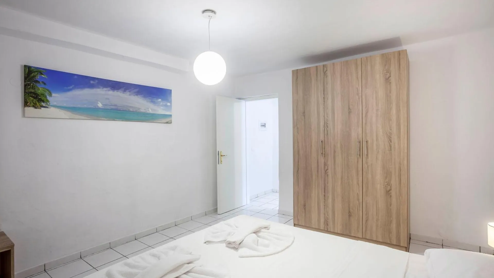 Aris Luxury Apartments بيفكوهوري