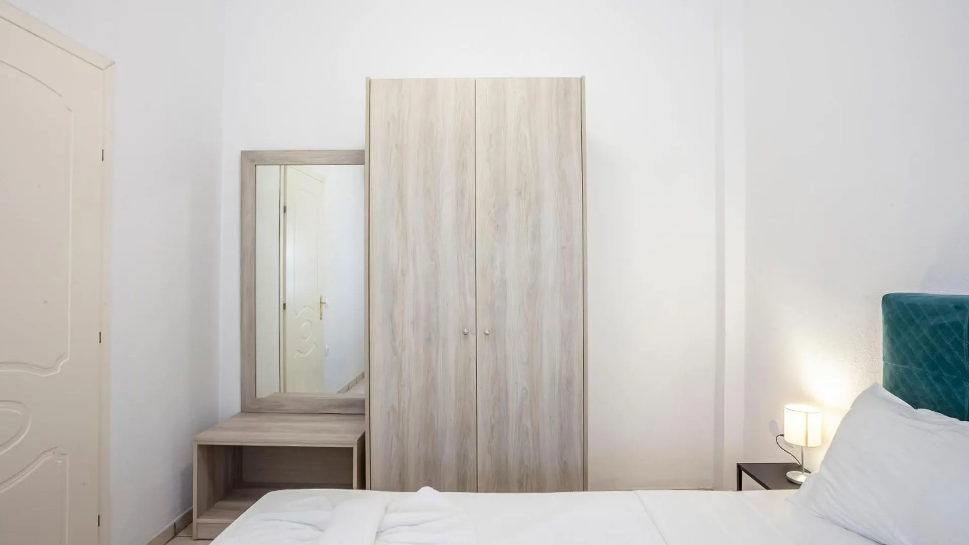 Aris Luxury Apartments بيفكوهوري اليونان