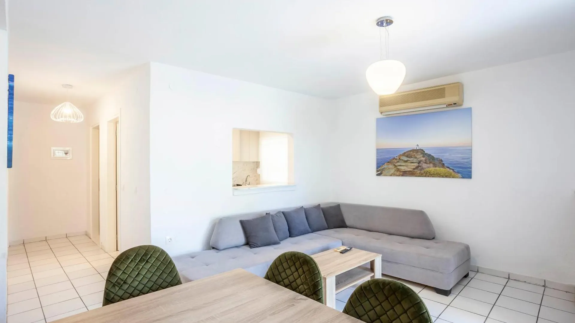 Aris Luxury Apartments بيفكوهوري اليونان